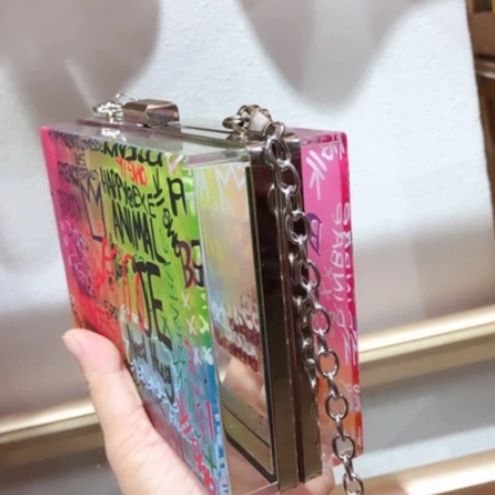 Purses - Picture 6 of 8